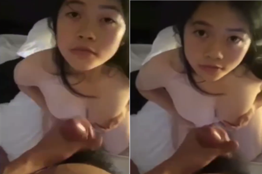 Nữ nhân viên mới theo sự chỉ dẫn của sếp dẫn đến những phút giây mật ngọt.